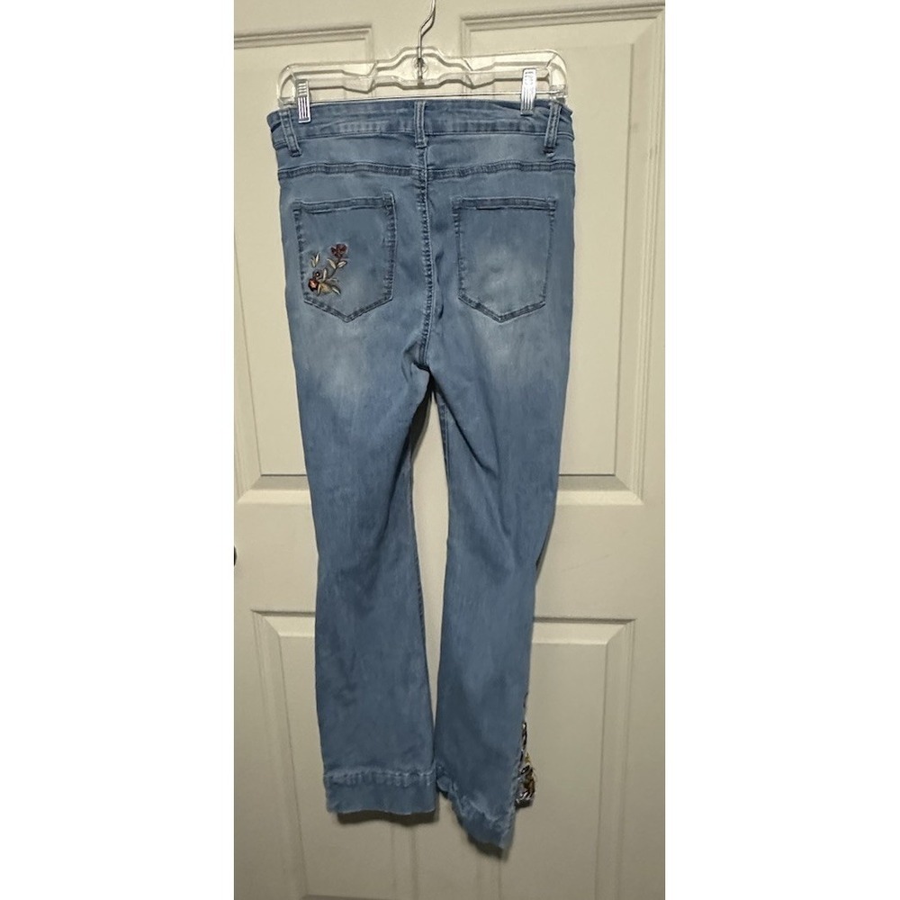 Telepatia Flower Child Bell Bottom Flare Flower Embroidered Jeans Size 7/28 - Picture 2 of 8